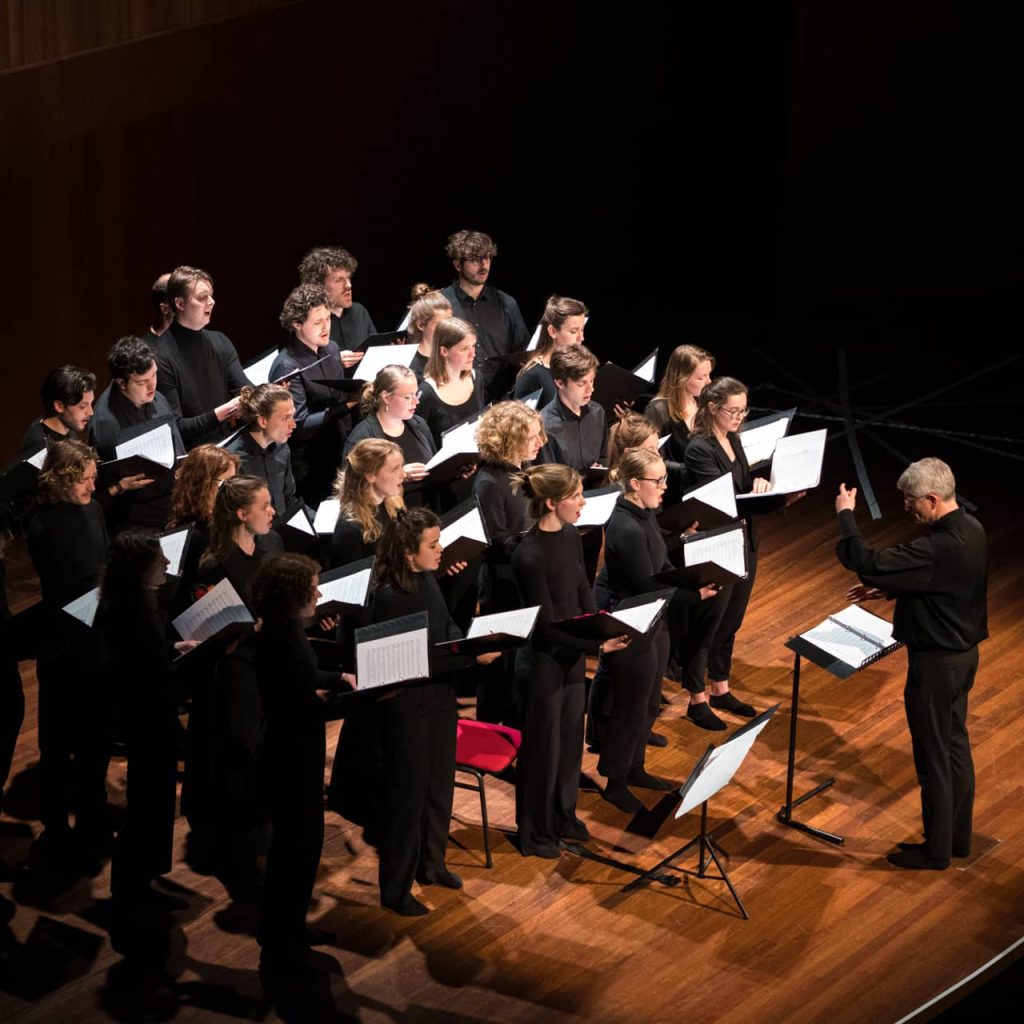 011_voicesandstring_1367 (1)