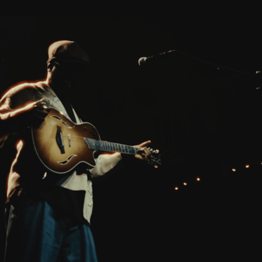 Donkere foto van Jake Isaac